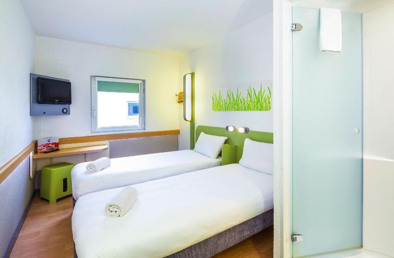 Ibis Budget Versailles Coignières Zewnętrze zdjęcie